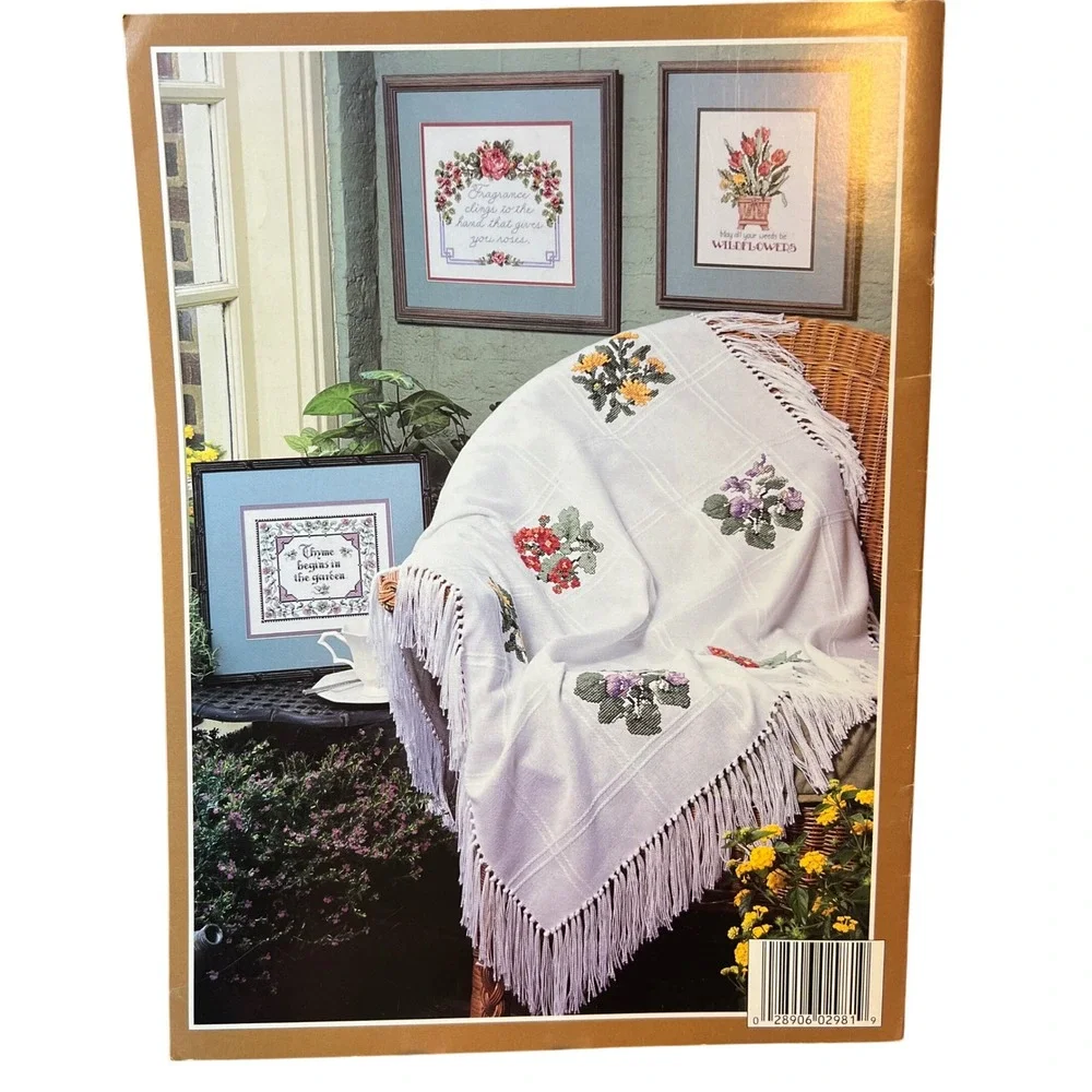 Leisure Arts‎ Garden Gifts Cross Stitch Leaflet 26 Projects by Jorja Hernandez